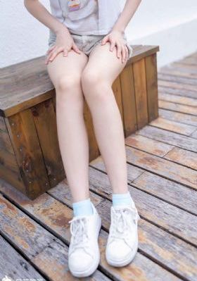 日本丰满熟妇毛多水多_超清高清完整版播放