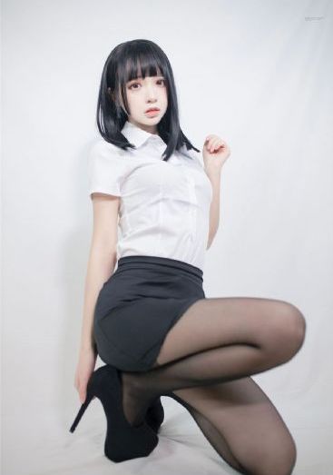 皇帝在龙椅上沦为军妓_720神马影院在线